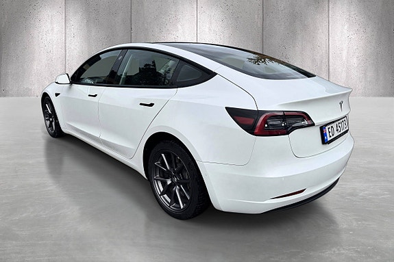 Tesla Model 3 5 of 20