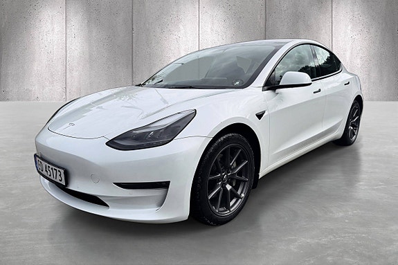 Tesla Model 3 3 of 20