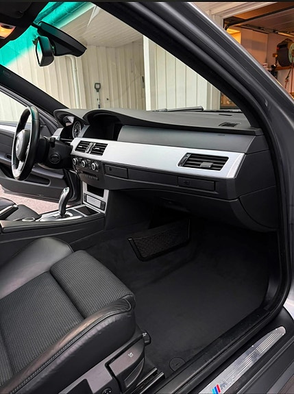 BMW 525d 27 of 30