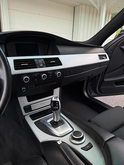 BMW 525d 30 of 30