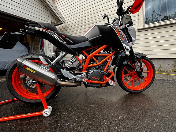 KTM 390 Duke 3 of 8