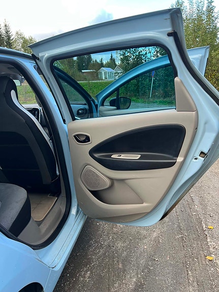 Renault Zoe 19 of 22