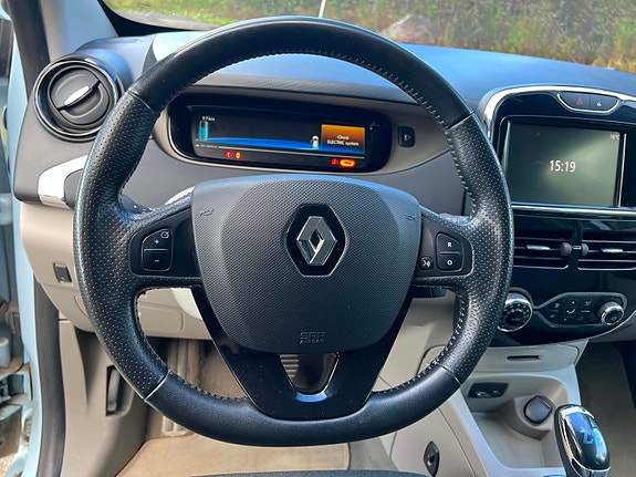 Renault Zoe 11 of 22