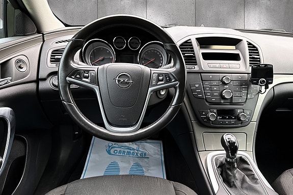Opel Insignia 12 of 15