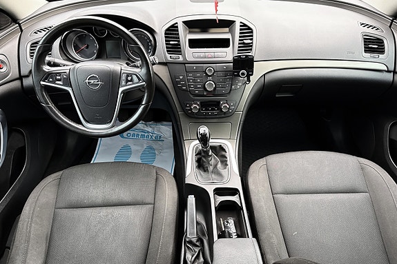 Opel Insignia 11 of 15