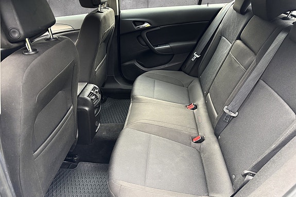 Opel Insignia 14 of 15