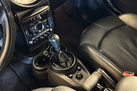 MINI Countryman-Serie 24 of 27