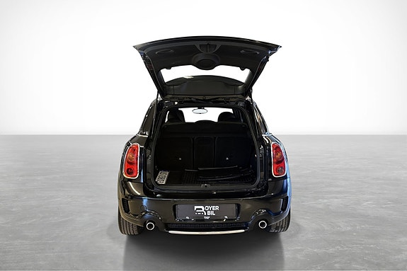 MINI Countryman-Serie 26 of 27