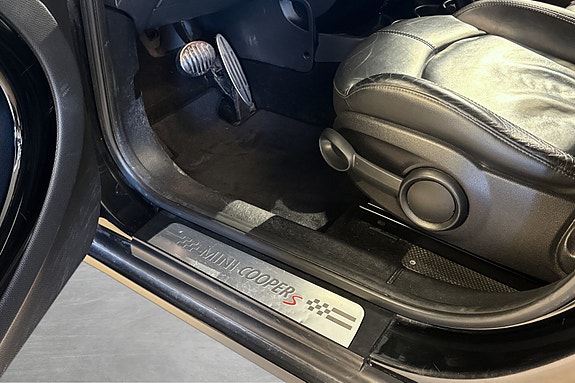 MINI Countryman-Serie 17 of 27
