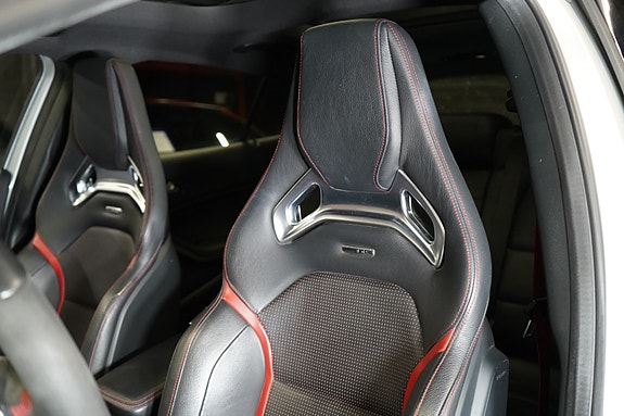 Mercedes-Benz GLA45 15 of 30
