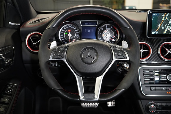 Mercedes-Benz GLA45 18 of 30