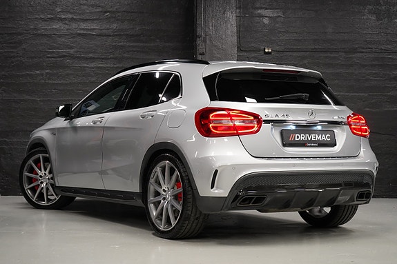 Mercedes-Benz GLA45 12 of 30