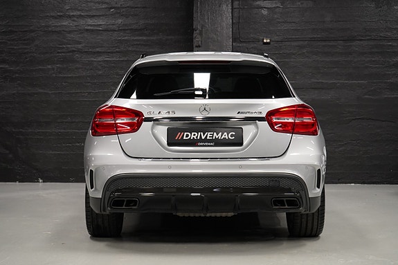 Mercedes-Benz GLA45 9 of 30