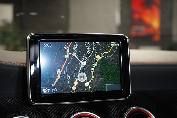 Mercedes-Benz GLA45 24 of 30