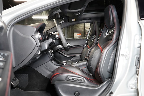 Mercedes-Benz GLA45 14 of 30