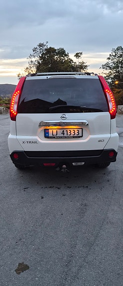 Nissan X-Trail 9 of 14