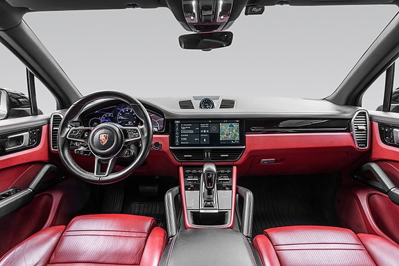 Porsche Cayenne 18 of 30