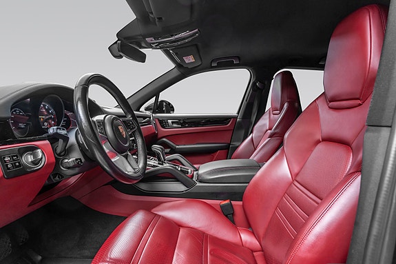 Porsche Cayenne 16 of 30