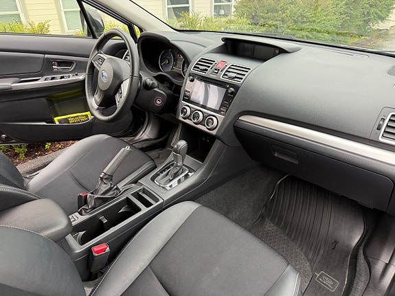 Subaru Impreza 9 of 30