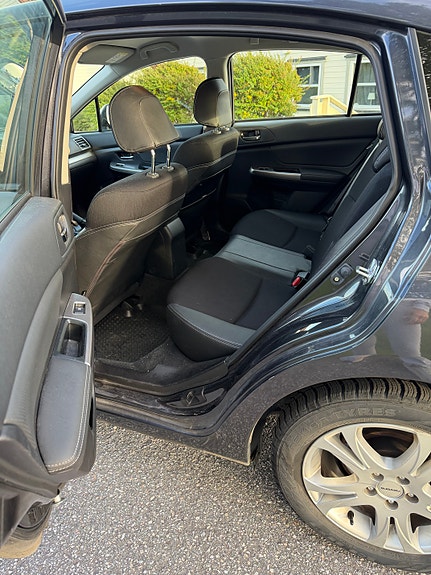 Subaru Impreza 8 of 30