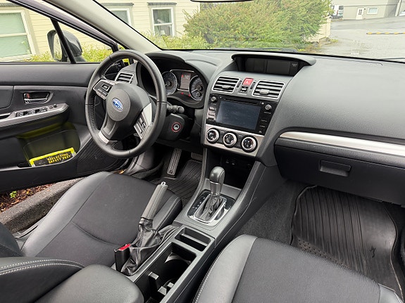 Subaru Impreza 18 of 30