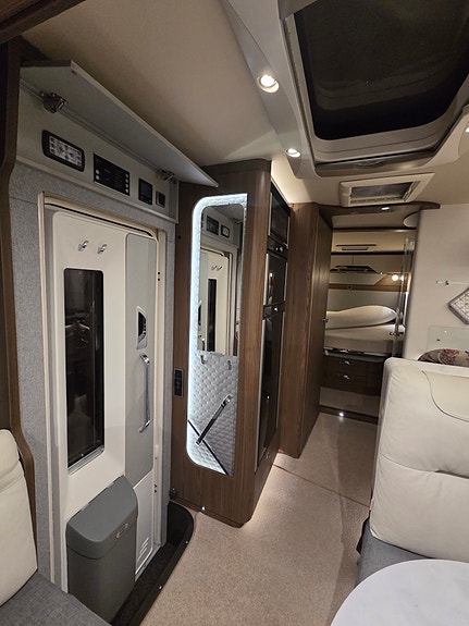 Hymer BML-I 790 Master Line, Hydr.støtteben 25 of 30