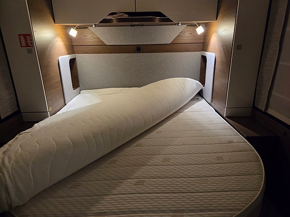Hymer BML-I 790 Master Line, Hydr.støtteben 22 of 30