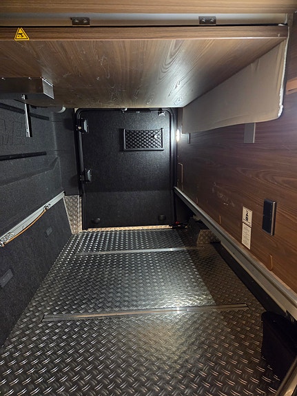 Hymer BML-I 790 Master Line, Hydr.støtteben 28 of 30