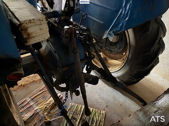 Ford 1971 2000 Traktor med snøfres og vedklyver 8 of 30