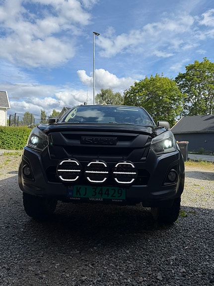 Isuzu D-max 3 of 4
