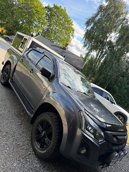 Isuzu D-max 2 of 4