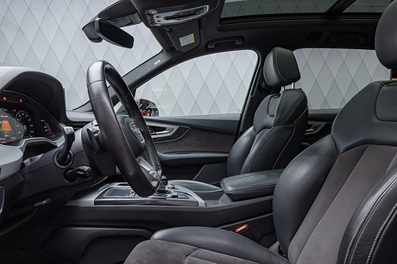 Audi Q7 16 of 26