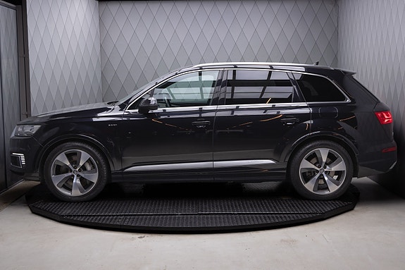 Audi Q7 8 of 26