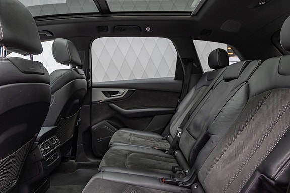 Audi Q7 24 of 26
