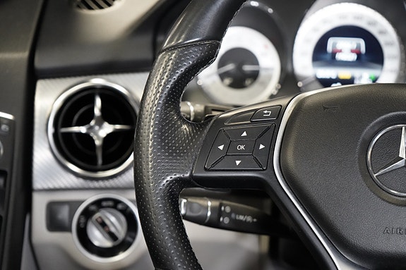 Mercedes-Benz GLK220 21 of 30