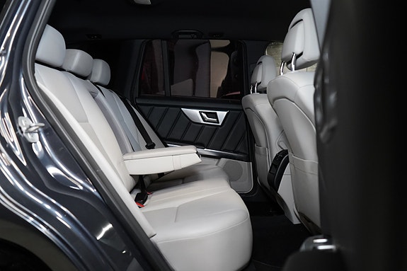 Mercedes-Benz GLK220 30 of 30