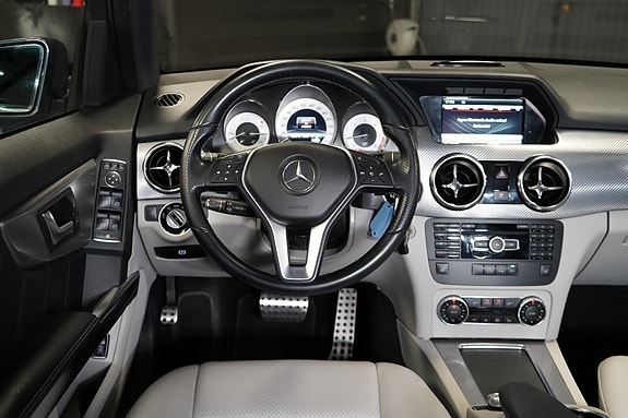Mercedes-Benz GLK220 19 of 30