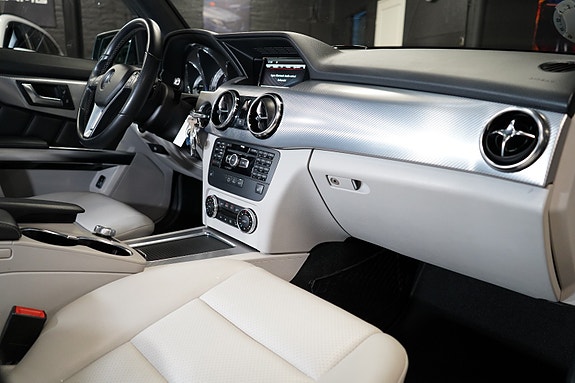 Mercedes-Benz GLK220 28 of 30