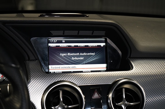 Mercedes-Benz GLK220 25 of 30