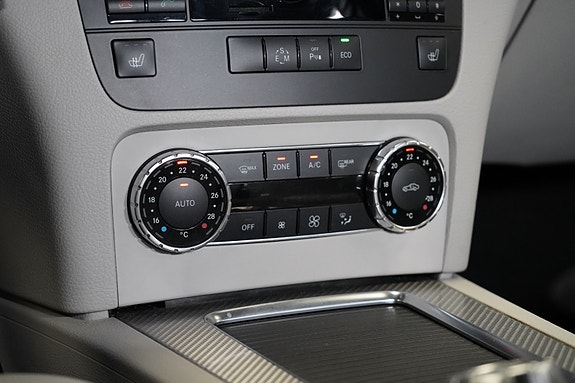 Mercedes-Benz GLK220 22 of 30