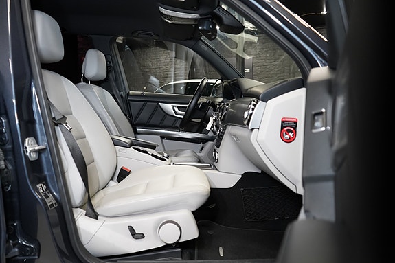 Mercedes-Benz GLK220 29 of 30