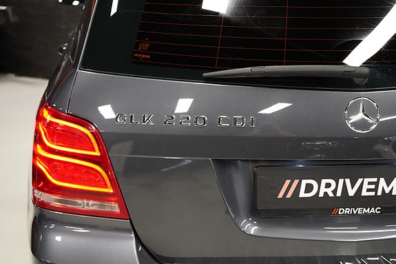 Mercedes-Benz GLK220 11 of 30
