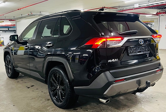 Toyota RAV4 17 of 30