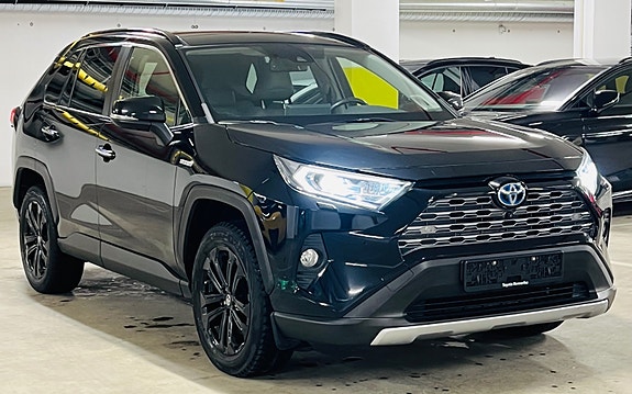 Toyota RAV4 7 of 30