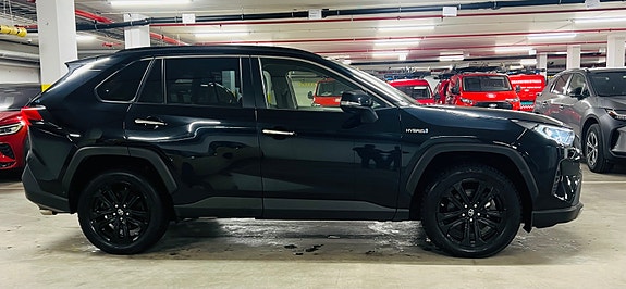 Toyota RAV4 13 of 30