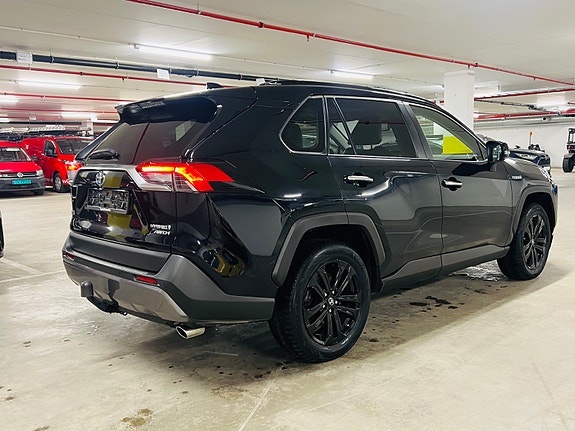 Toyota RAV4 14 of 30