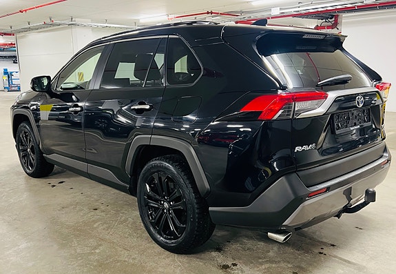 Toyota RAV4 12 of 30