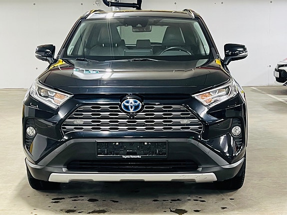 Toyota RAV4 3 of 30