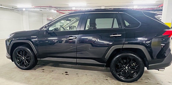 Toyota RAV4 18 of 30