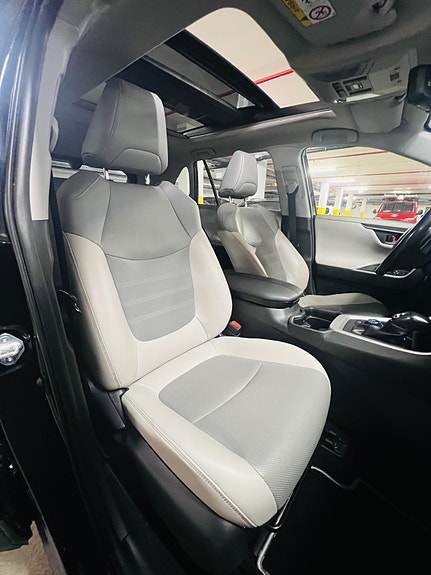 Toyota RAV4 29 of 30